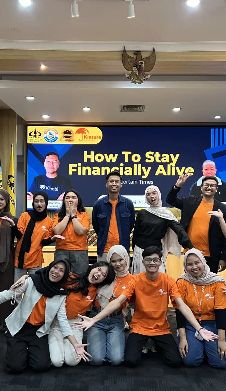 Kinfluencer berbagi di sesi "How To Stay Financially Alive"